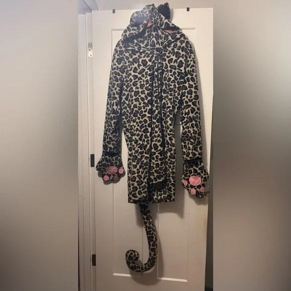 Torrid Leg Avenue Cozy Leopard 1X/2X 3X/4X Cozy Fleece Halloween Costume - Picture 3 of 9